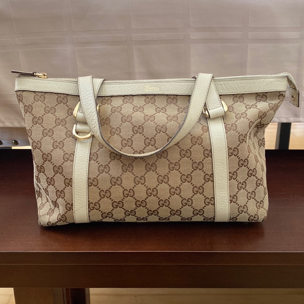 Authentic Gucci GG canvas Abbey tote